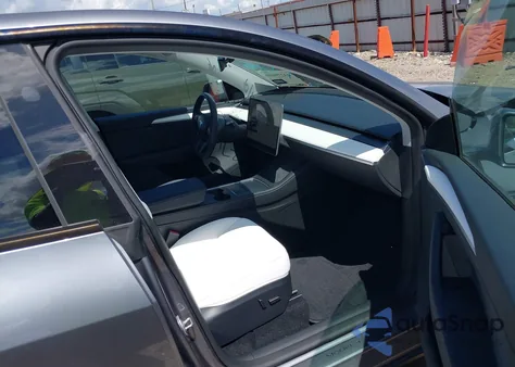 2024 Tesla Model Y Long Range Dual Motor All-Wheel Drive/Rwd from USA, damaged, VIN 7SAYGDED1RA327121